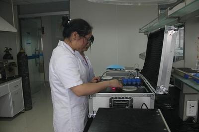 潜江公共检验检测中心全力保障“一会一节”期间畜牧渔业饲料销售安全